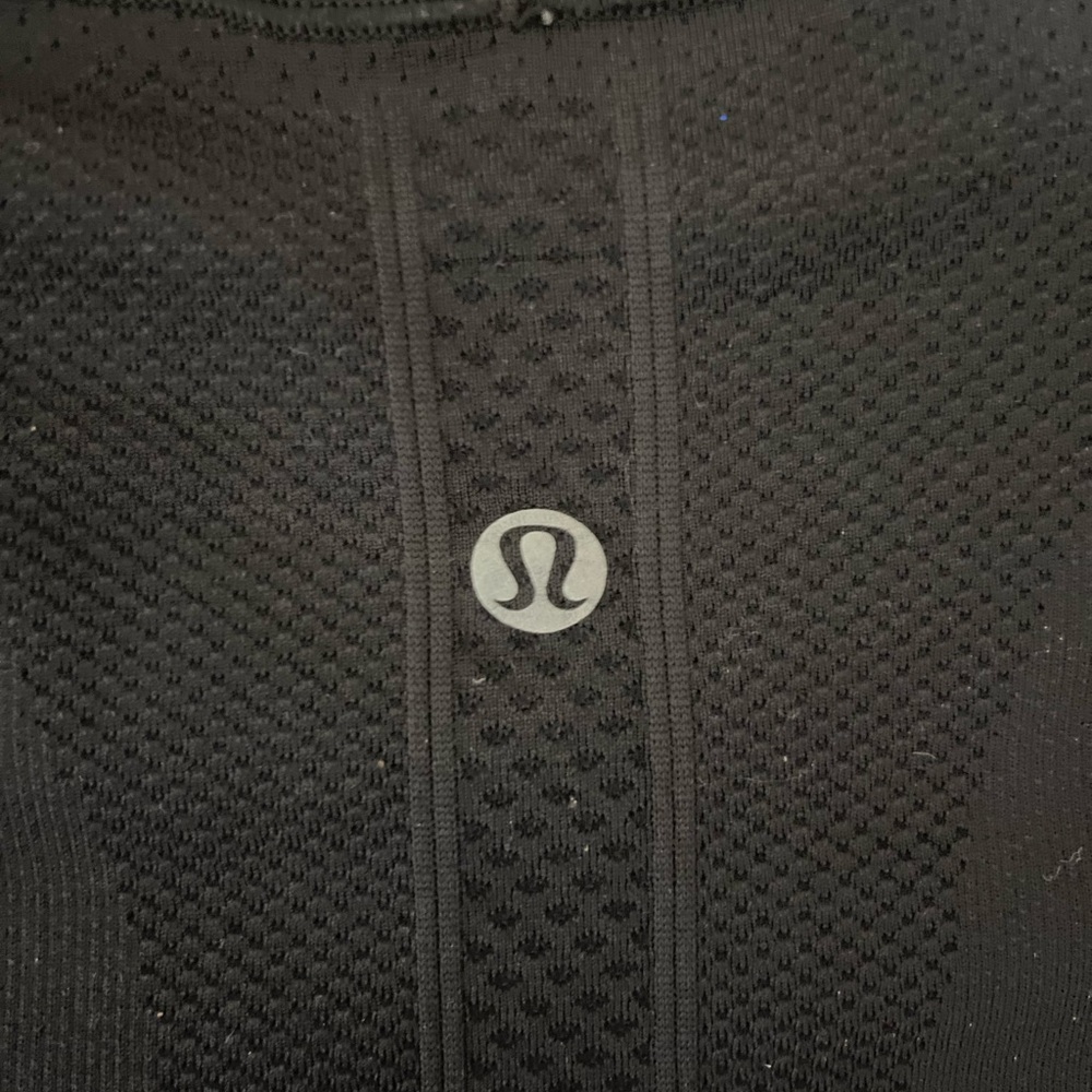 lululemon athletica Black Short Sleeve Tee